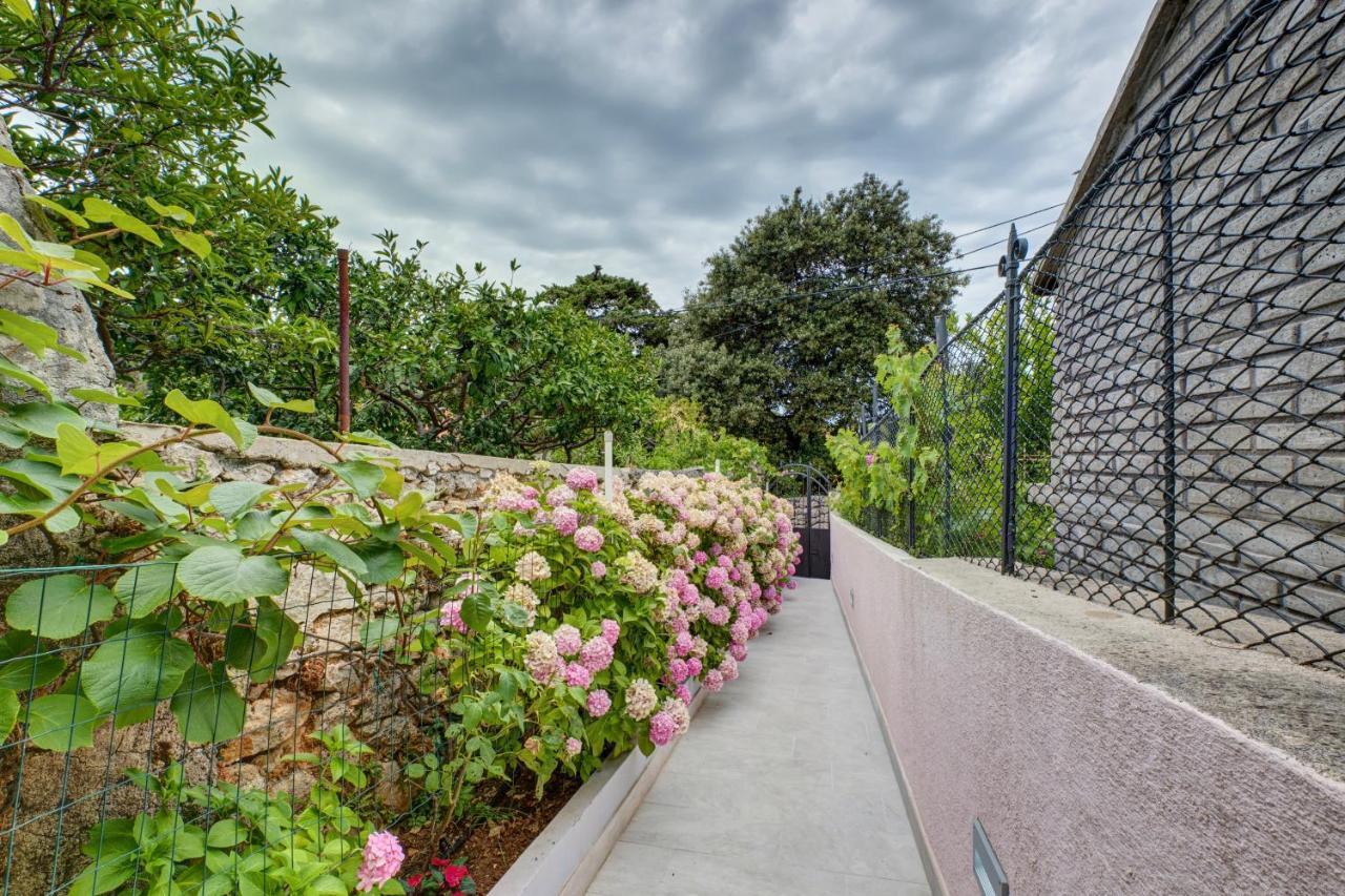 Apartments Ljubica Veli Lošinj Buitenkant foto