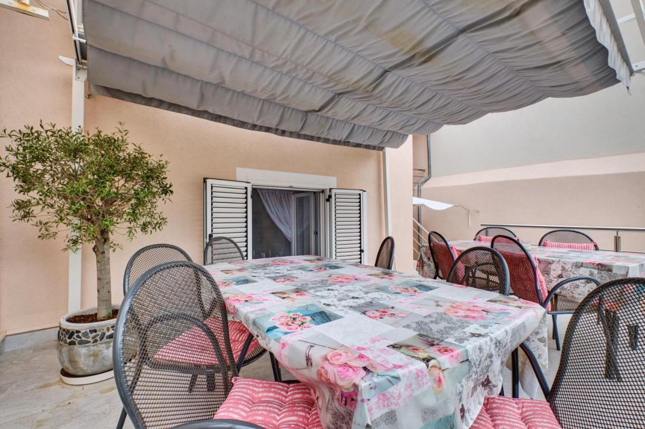 Apartments Ljubica Veli Lošinj Buitenkant foto