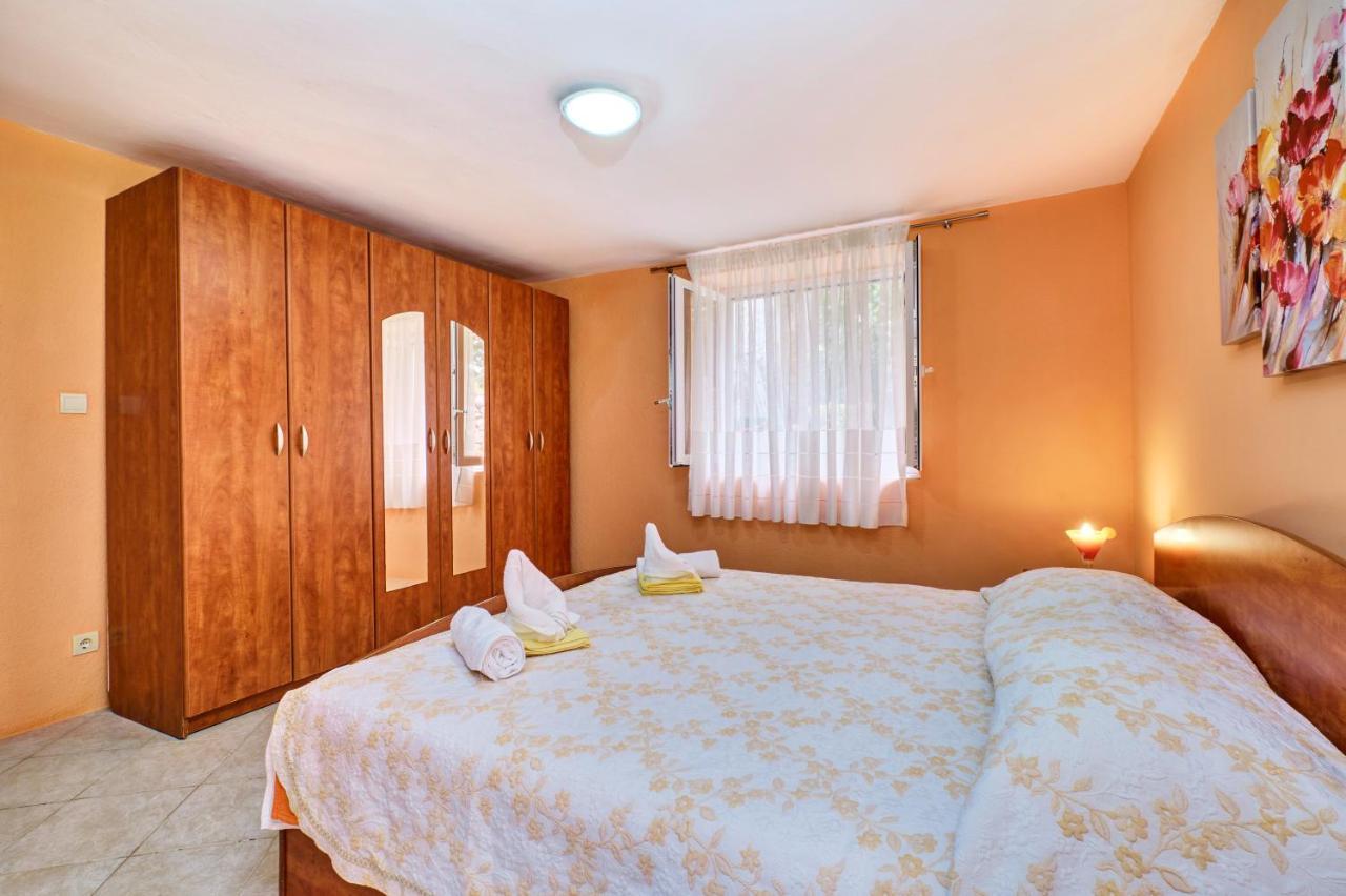 Apartments Ljubica Veli Lošinj Buitenkant foto