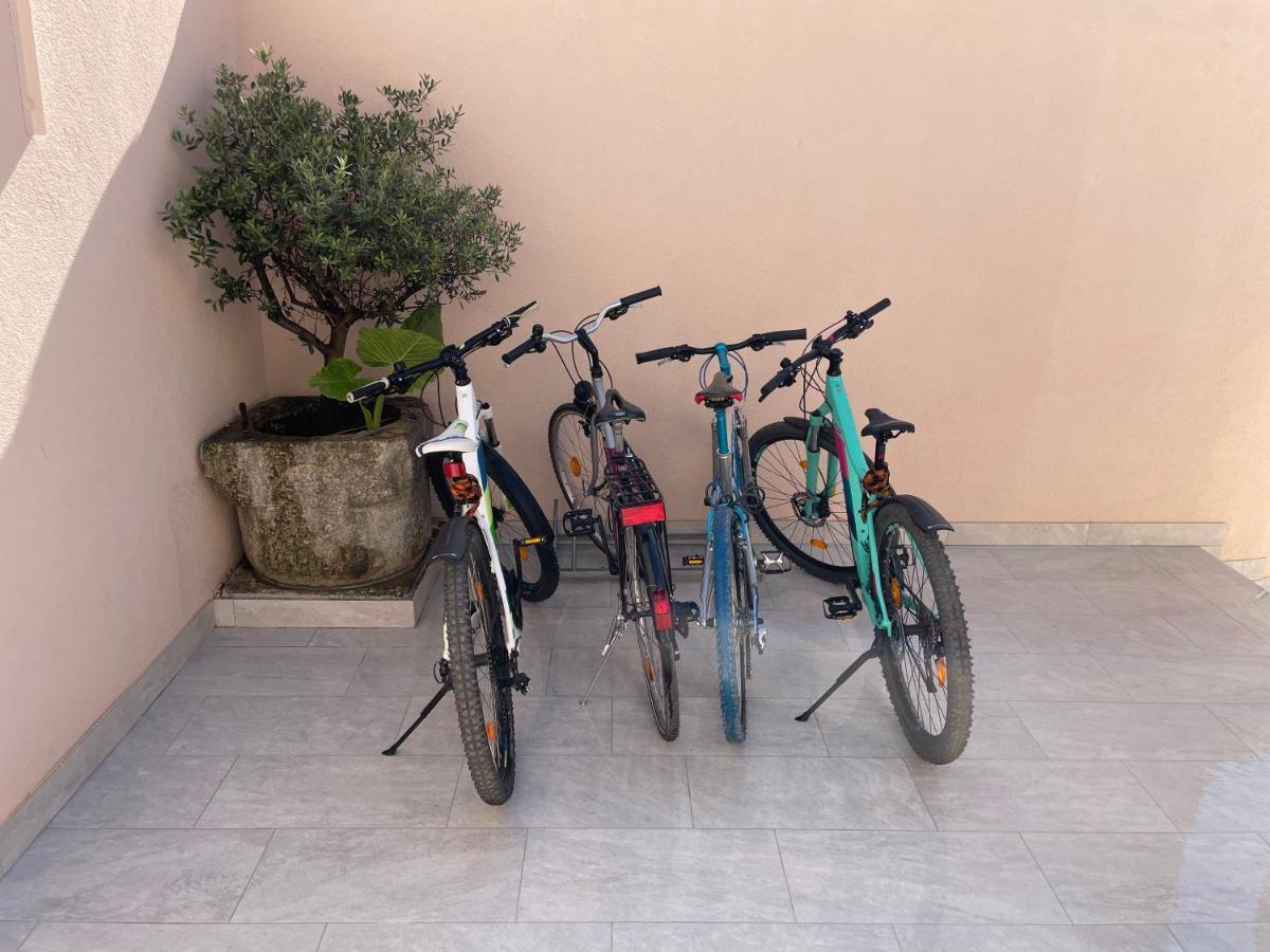 Apartments Ljubica Veli Lošinj Buitenkant foto